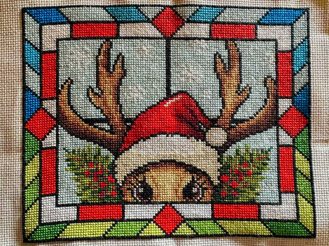 Stained Glass Rudolph The Reindeer Christmas Peeking Cross Stitch Pattern